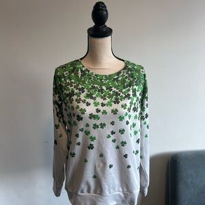 Exclusive Green Clover Print Sweatshirt